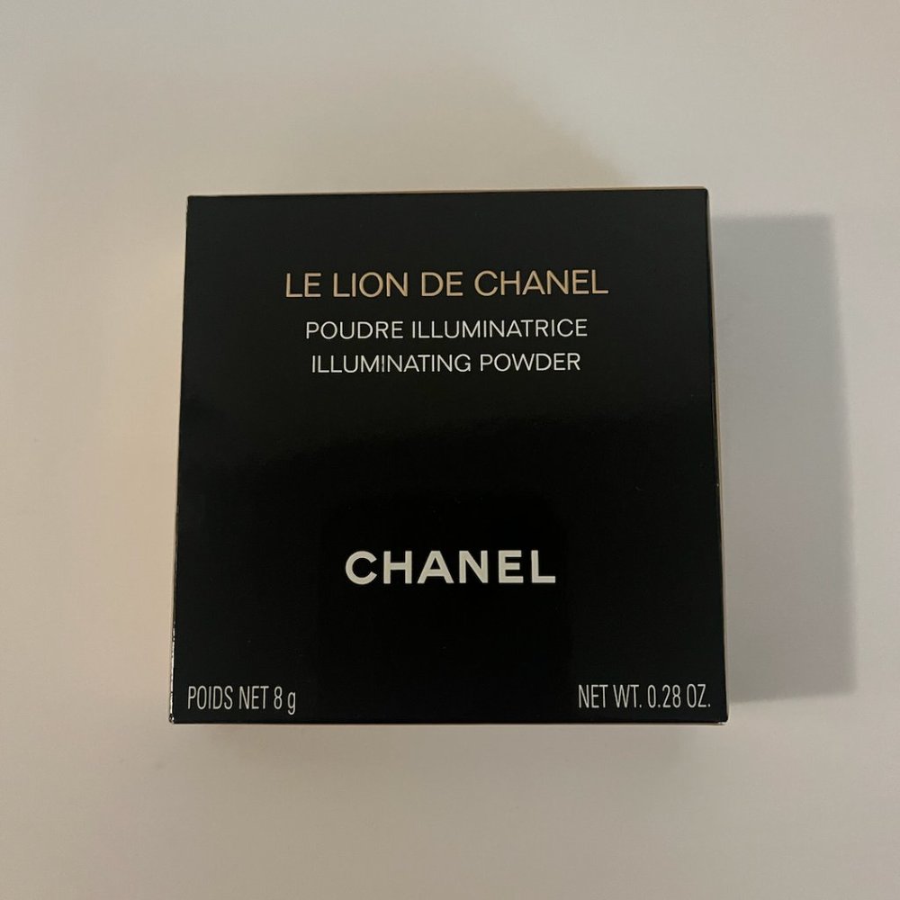 New! "Le Lion De Chanel" Illuminating Powder